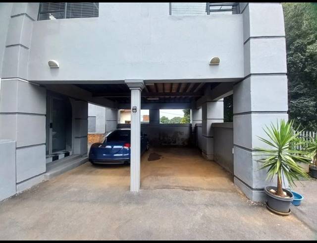 4 BEDROOM HOUSE FOR SALE IN MOUNTAIN VIEW